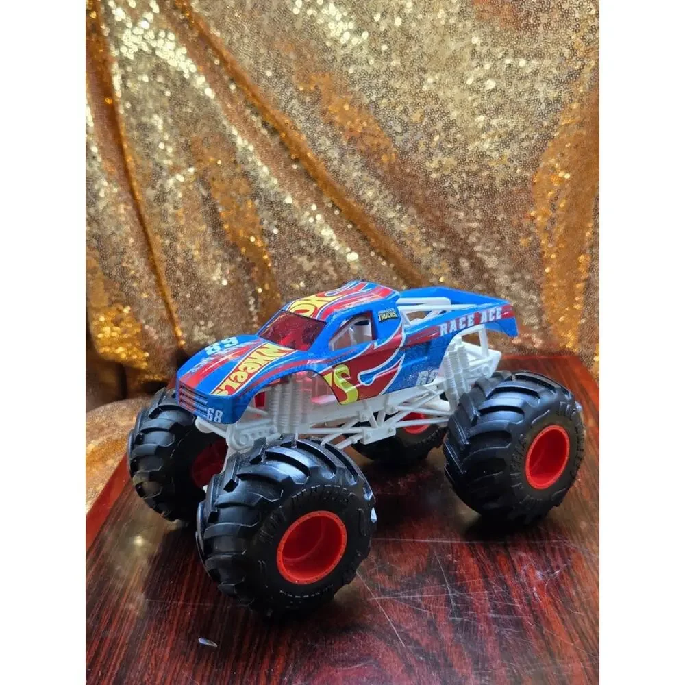 Hot Wheels Monster Truck Race Ace 68